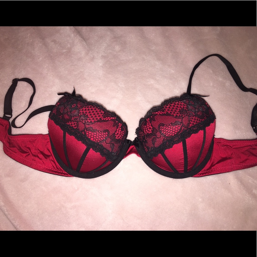 Balconette push-up bra